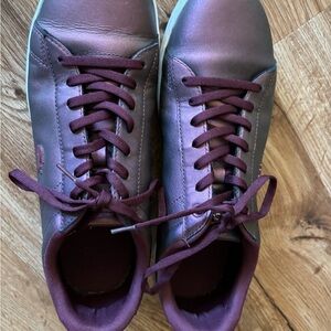 Lacoste Stylish Burgundy Sneakers